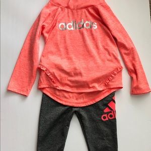 adidas toddler two-piece set. 18mos